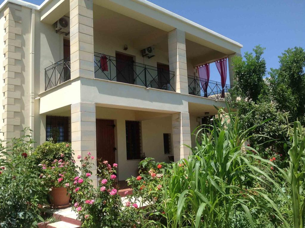 The Garden Villas มาเลเม ภายนอก รูปภาพ